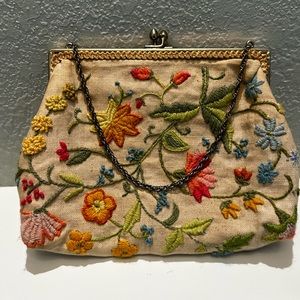 Vintage floral embroidered purse